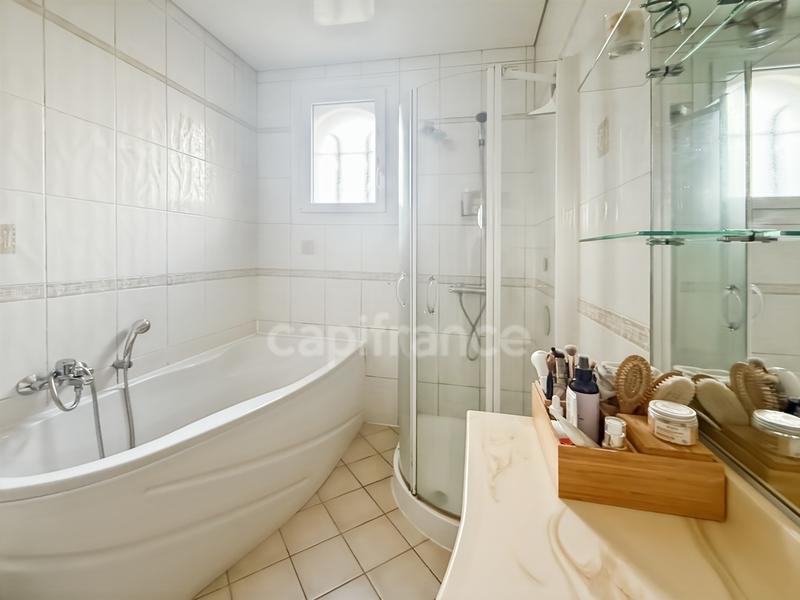 Maison - 145 m² - 6 pièces