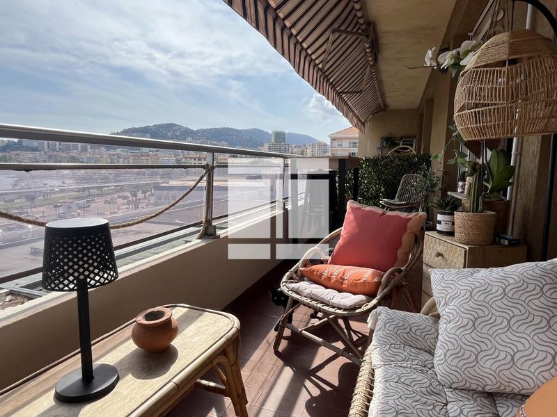 Appartement - 90 m² - 4 pièces