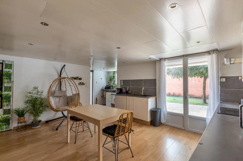 Maison - 165 m² - 8 pièces