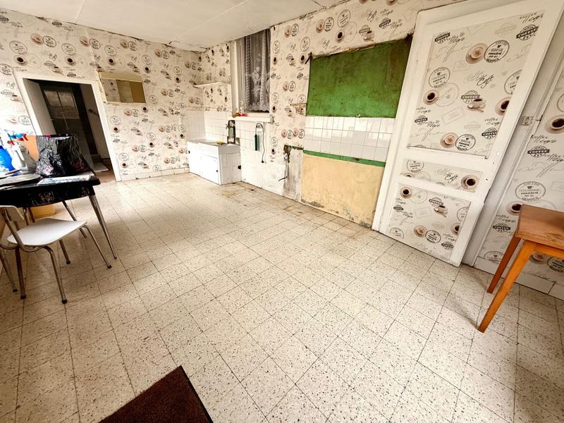 Maison - 90 m² - 5 pièces