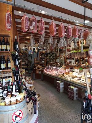 Local commercial - 140 m² - 1 pièce