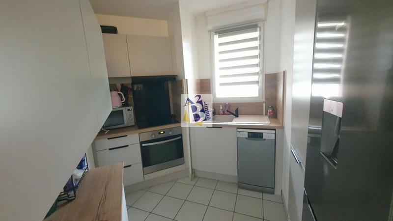 Studio - 48 m² - 2 pièces