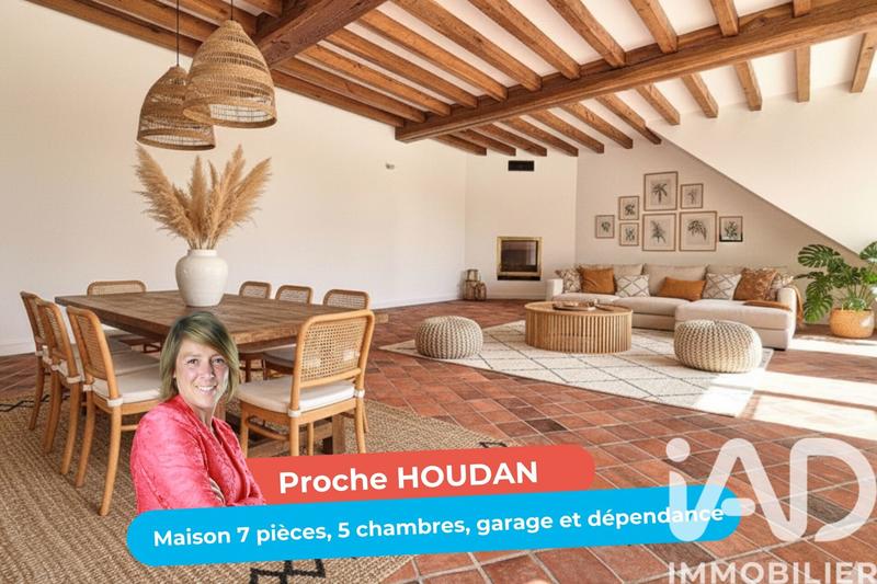 Maison - 210 m² - 7 pièces
