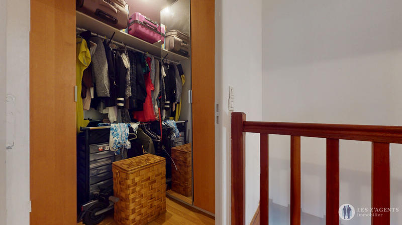 Appartement - 92 m² - 5 pièces