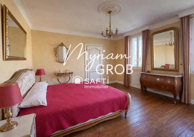 Maison de ville - 230 m² - 7 pièces