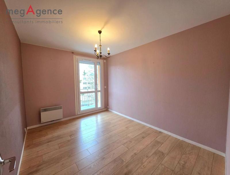 Appartement - 85 m² - 4 pièces