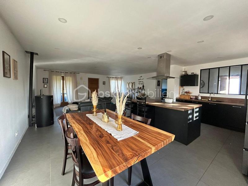 Maison traditionnelle - 173 m² - 5 pièces