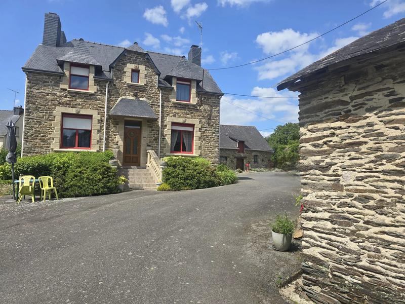 Maison de village - 135 m² - 6 pièces