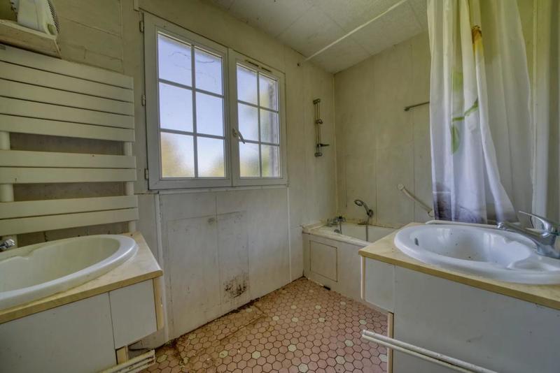 Maison - 131 m² - 9 pièces