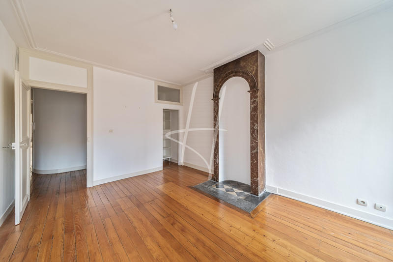 Appartement - 90 m² - 4 pièces