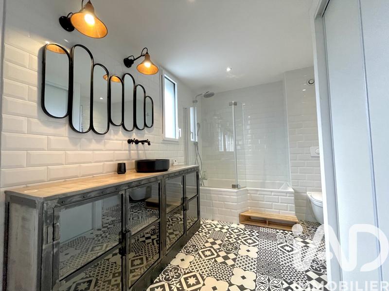 Maison - 286 m² - 5 pièces