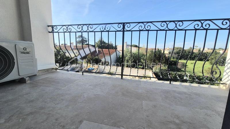 Villa - 89 m² - 6 pièces