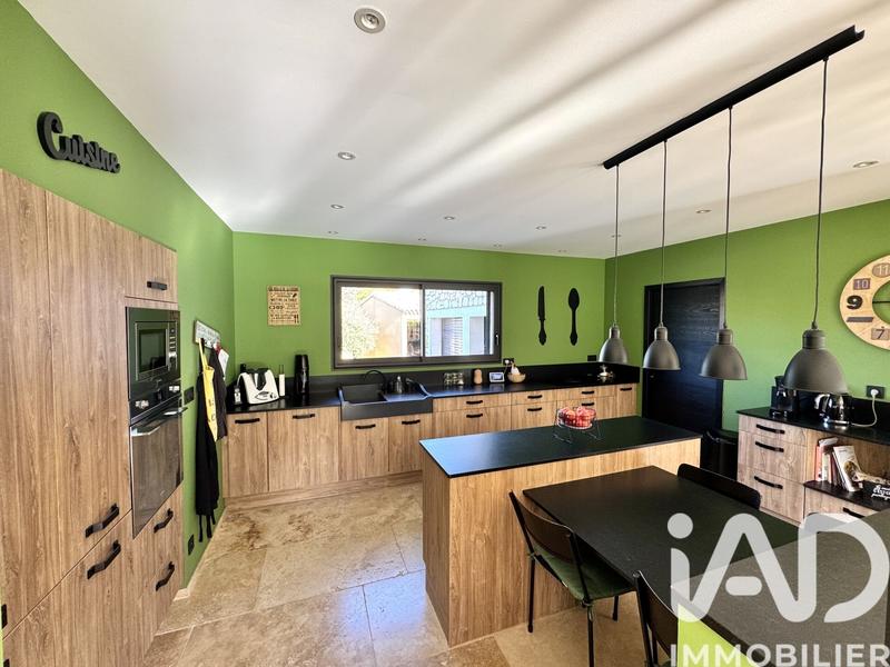 Maison - 195 m² - 6 pièces