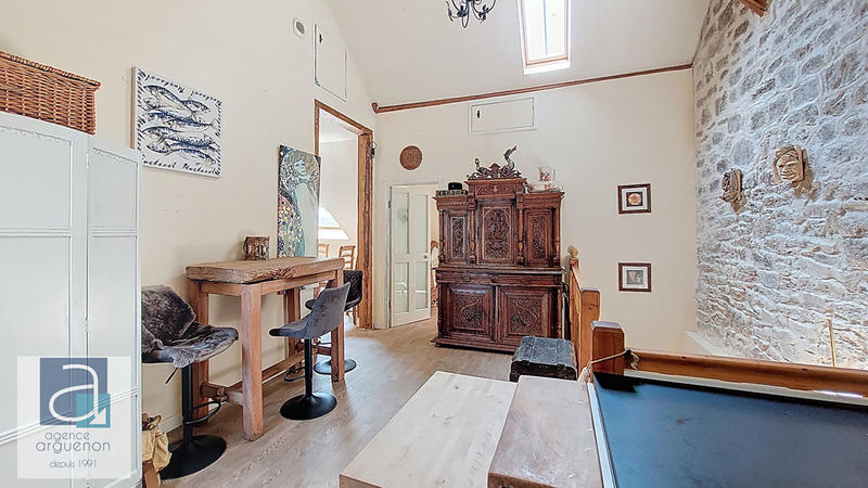 Appartement - 77 m² - 6 pièces