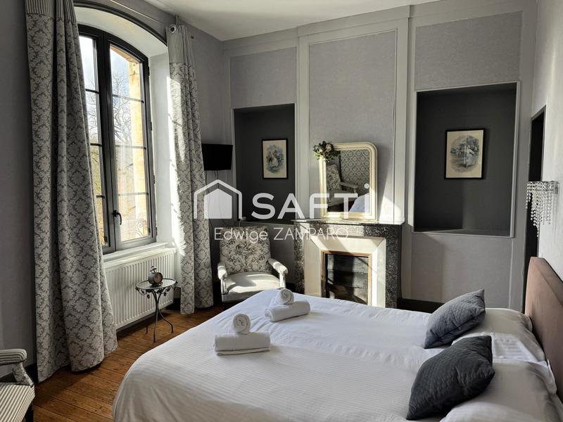 Maison de maîtres - 379 m² - 15 pièces