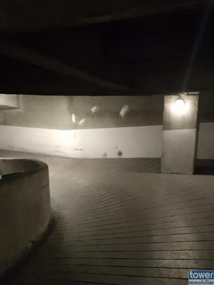 Parking / Garage - 11 m²