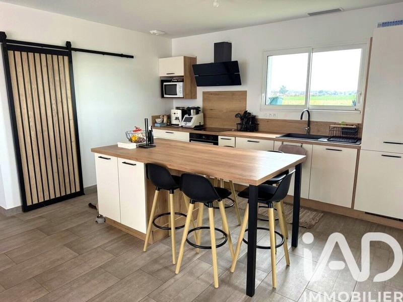 Maison - 90 m² - 4 pièces