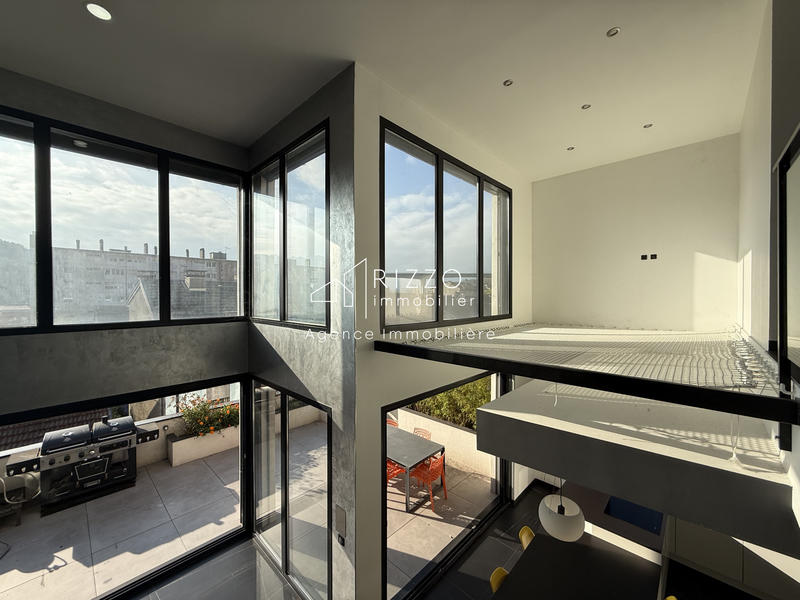 Appartement - 150 m² - 5 pièces