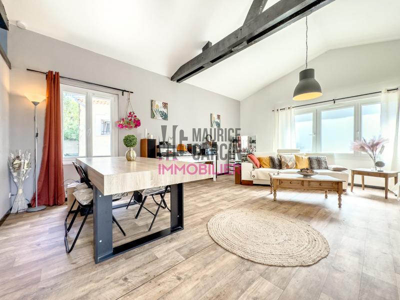 Maison - 300 m² - 10 pièces