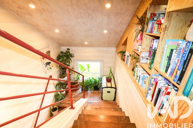 Maison - 273 m² - 11 pièces