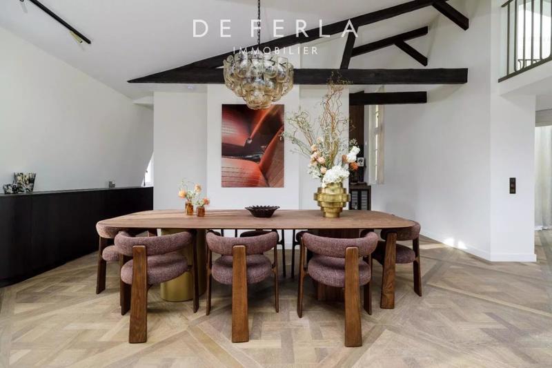 Appartement - 313 m² - 7 pièces