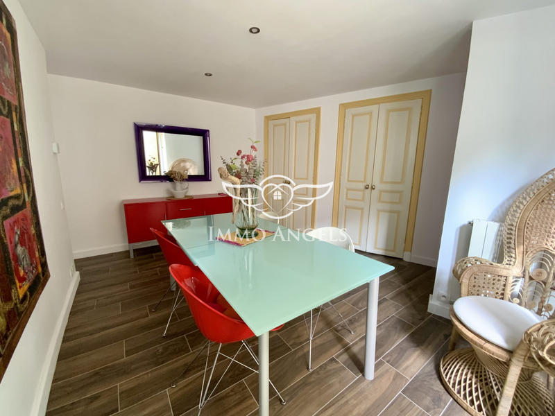 Appartement - 146 m² - 6 pièces