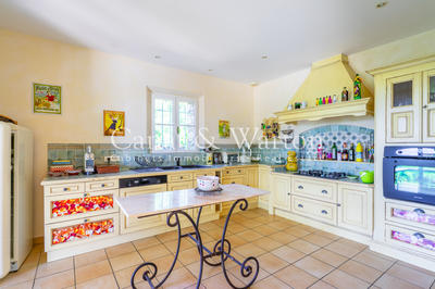 Villa - 200 m² - 5 pièces