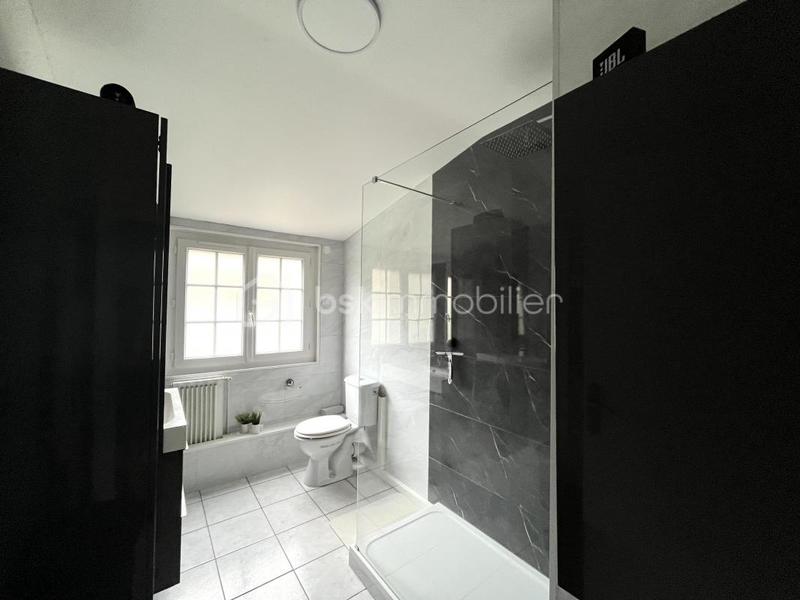 Maison - 104 m² - 6 pièces