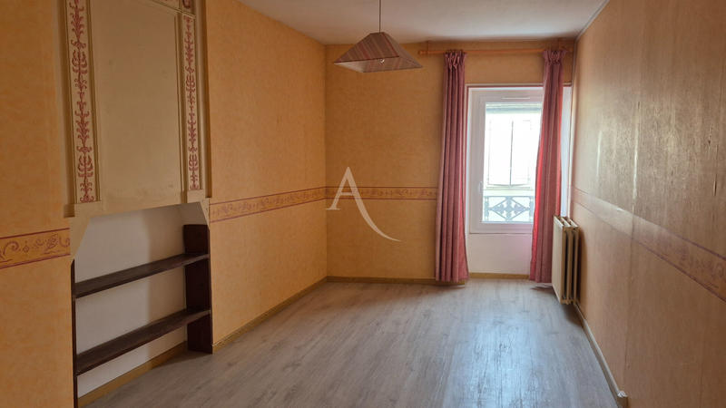 Maison - 275 m² - 6 pièces