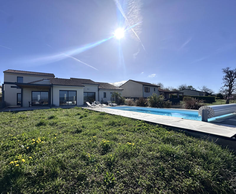 Maison - 164 m² - 5 pièces