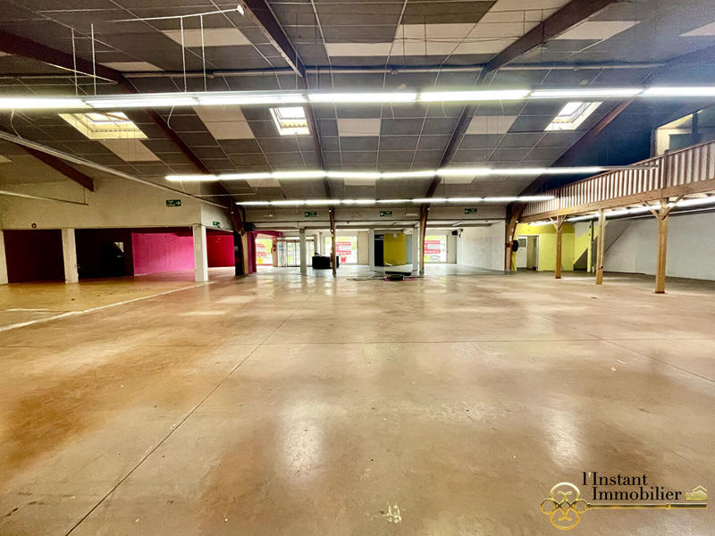 Local d'activités - 1 180 m²