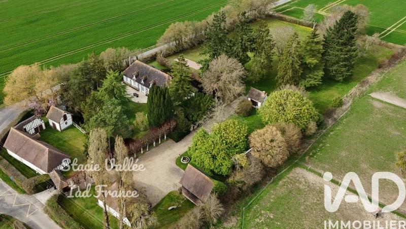 Maison - 201 m² - 9 pièces