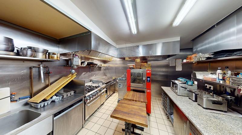 Hôtellerie / Restauration - 130 m² - 4 pièces