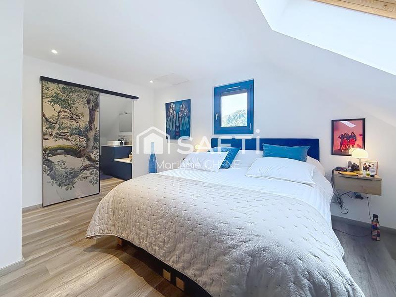 Maison - 140 m² - 5 pièces