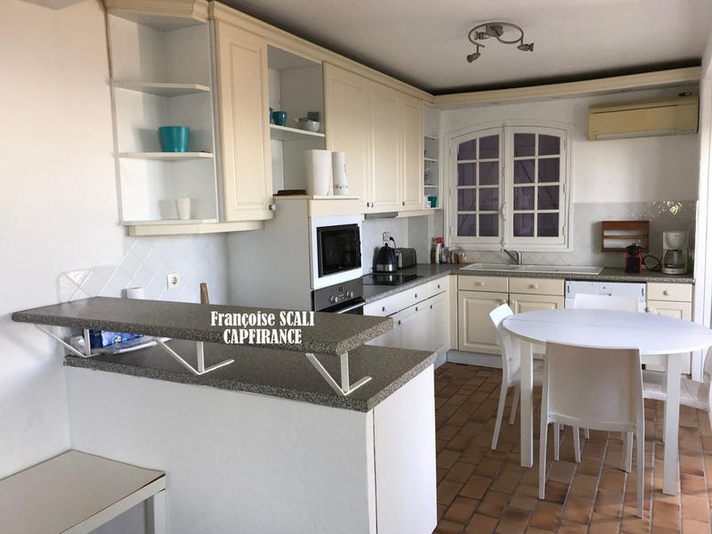 Maison - 230 m² - 6 pièces