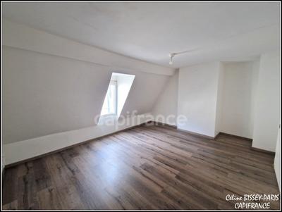 Appartement - 146 m² - 6 pièces