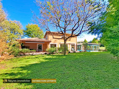 Maison - 308 m² - 10 pièces