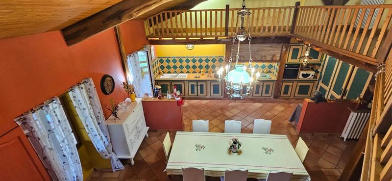 Maison - 410 m² - 11 pièces