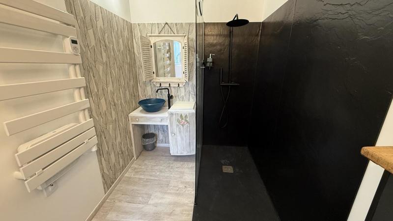 Maison - 238 m² - 10 pièces