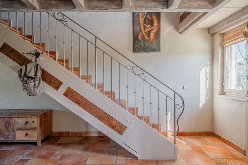 Maison - 393 m² - 12 pièces