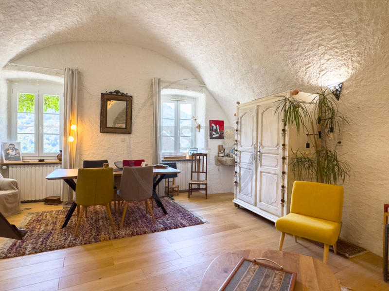 Maison - 198 m² - 6 pièces