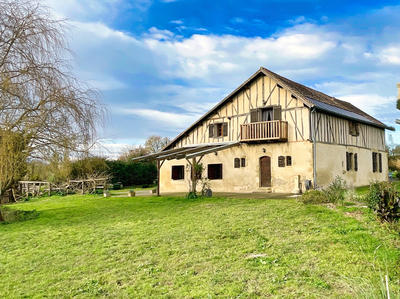 Maison - 200 m² - 8 pièces