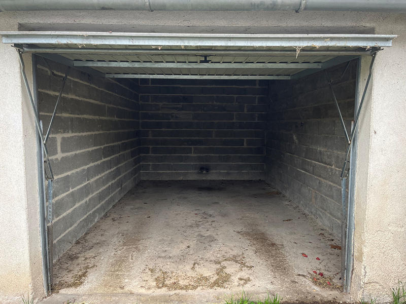 Parking / Garage - 13 m²