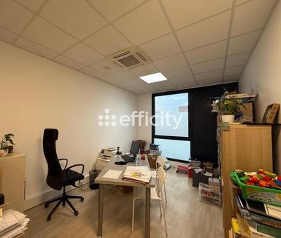 Bureau - 120 m² - 6 pièces