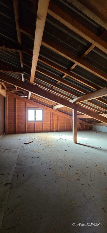 Maison - 267 m² - 7 pièces