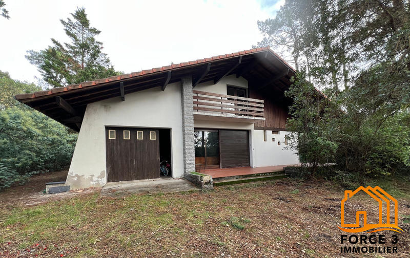 Maison - 130 m² - 8 pièces