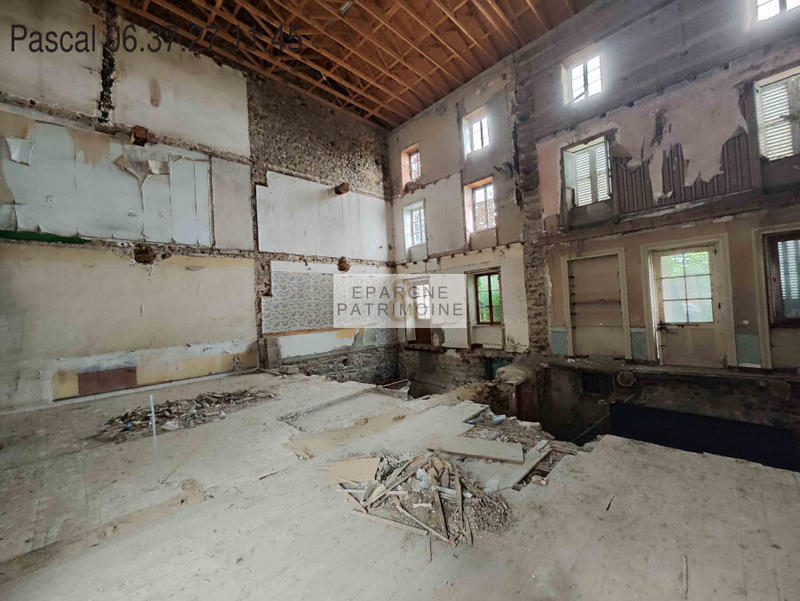 Immeuble - 300 m² - 1 pièce