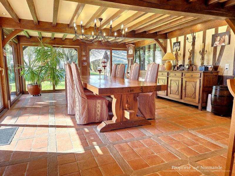 Maison ancienne - 347 m² - 12 pièces