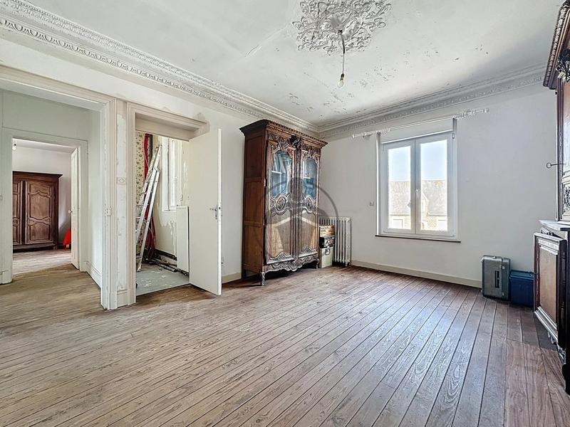 Maison - 151 m² - 6 pièces