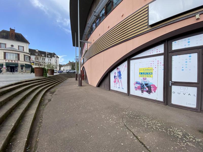 Local commercial - 61 m²